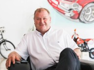 Az utánpótlásra alapozva!