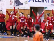 Hazai pályán is idegenben Hazai pályán is idegenben